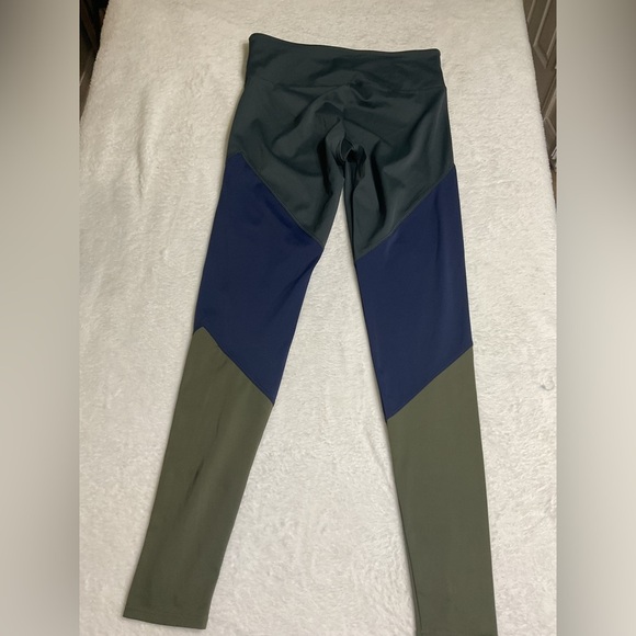 Onzie Dark Gray Leggings - Picture 5 of 7